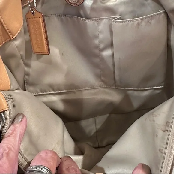 Coach Penelope Apricot / Peachy Leather shoulder bag - - Picture 13 of 14